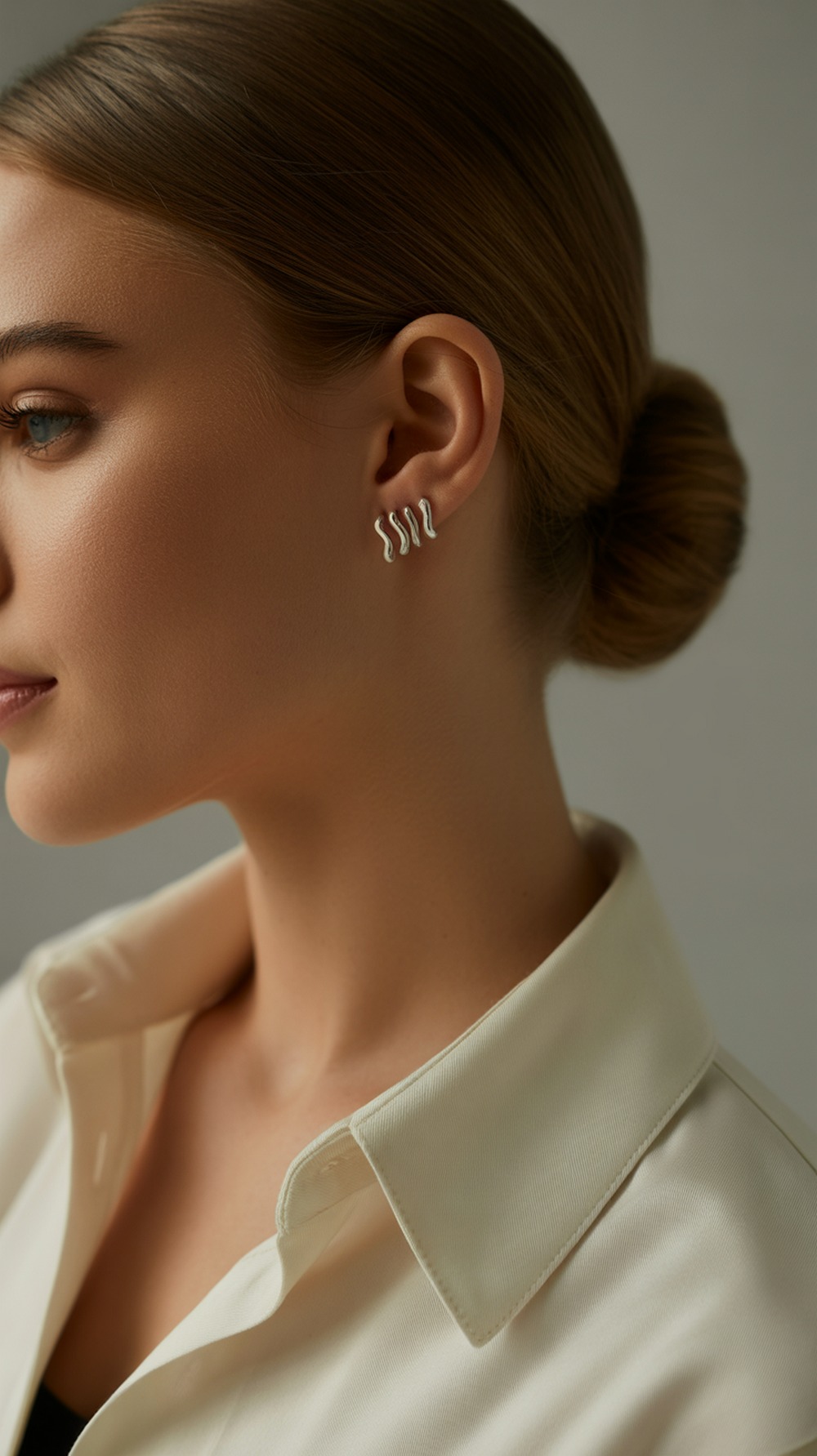 Wavy Bar Stud Earrings