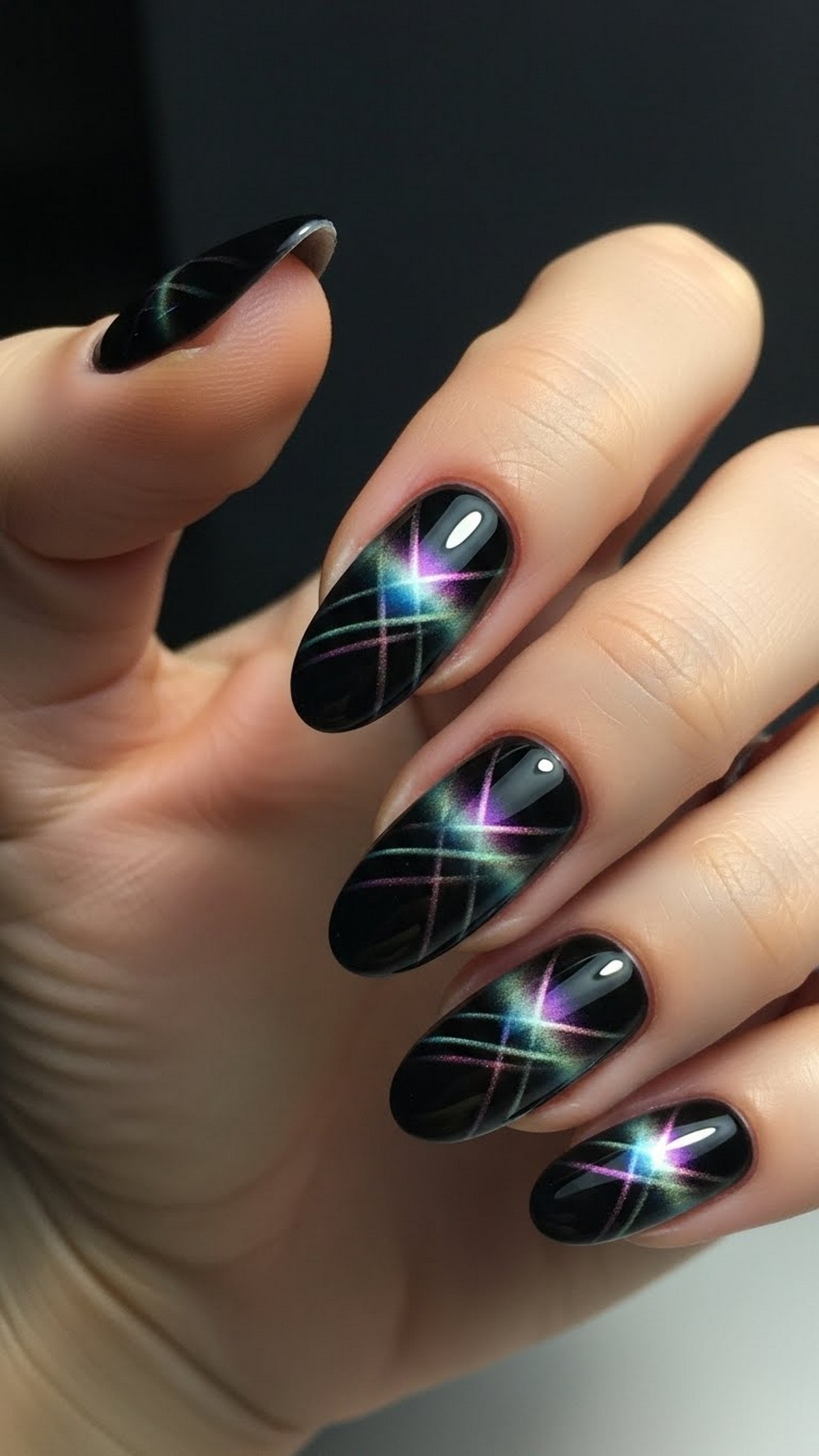 Cat Eye Aura Chrome Nails